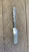 Load image into Gallery viewer, Pate Knife
